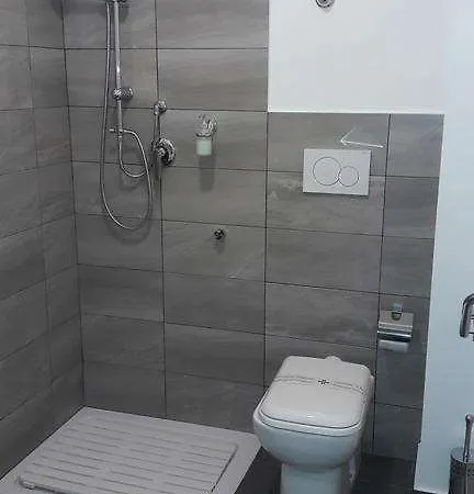 Alexander House 호텔 2*
